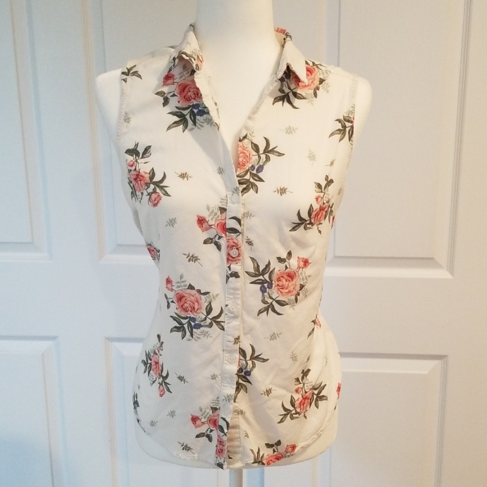 Sleeveless blouse